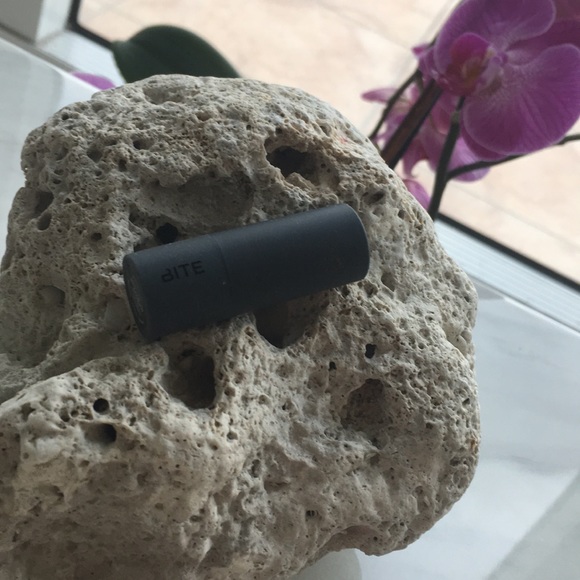 💄BITE Beauty Rouge Creme Red lipstick - Picture 2 of 5